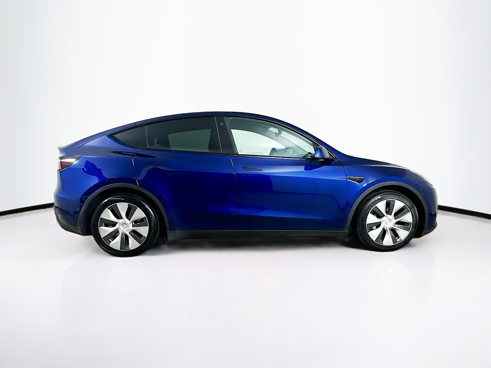 Used 2022 Tesla Model Y Long Range AWD/4WD image 10