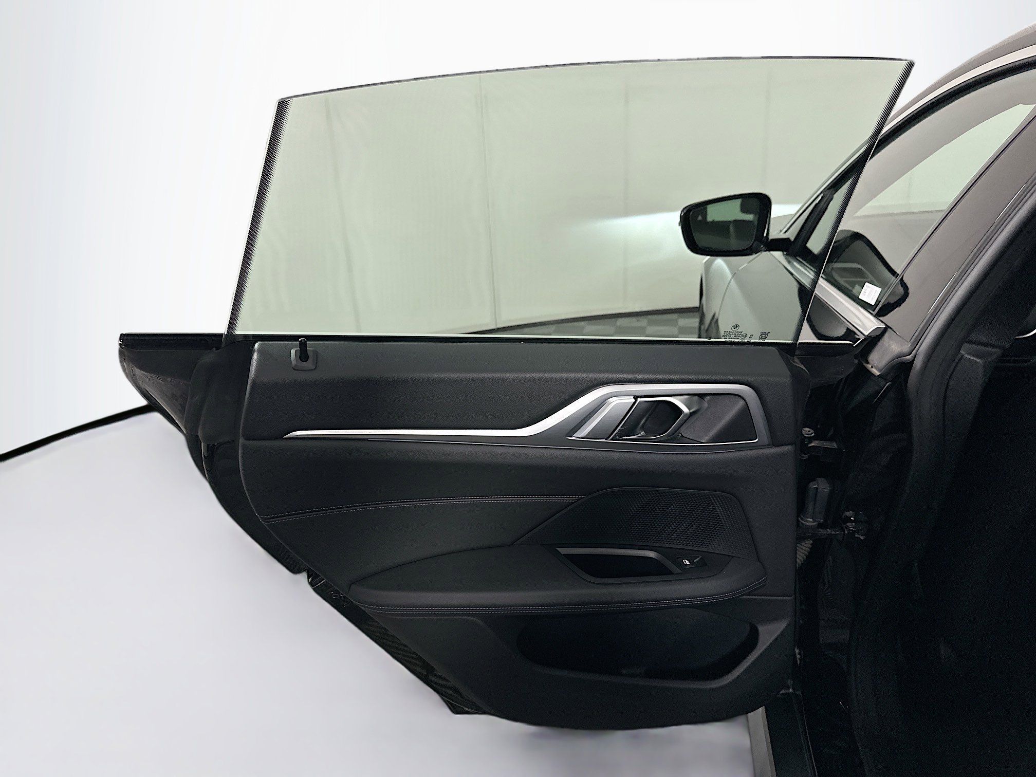 Used 2025 BMW i4 eDrive40 image 27