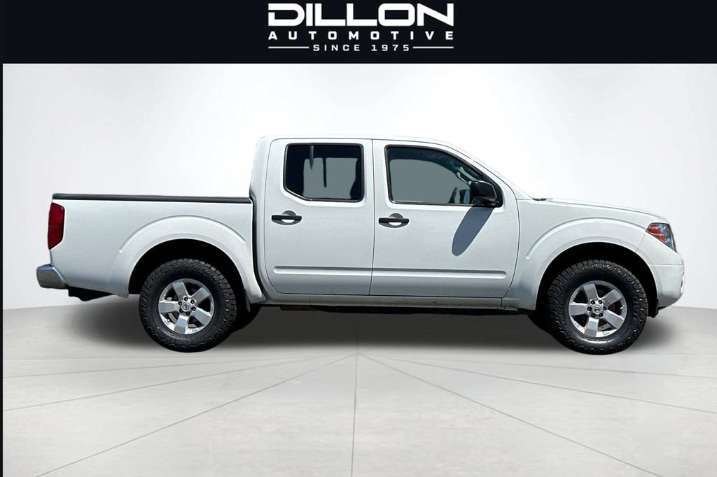 Used 2013 Nissan Frontier SV AWD/4WD image 3