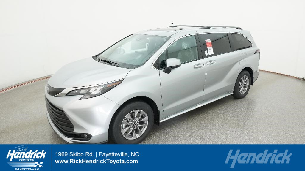 New 2025 Toyota Sienna XLE
