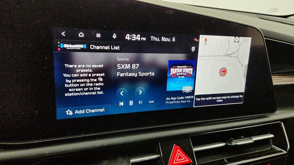 Used 2024 Kia Niro Wave w/ Wave Preserve Package image 17