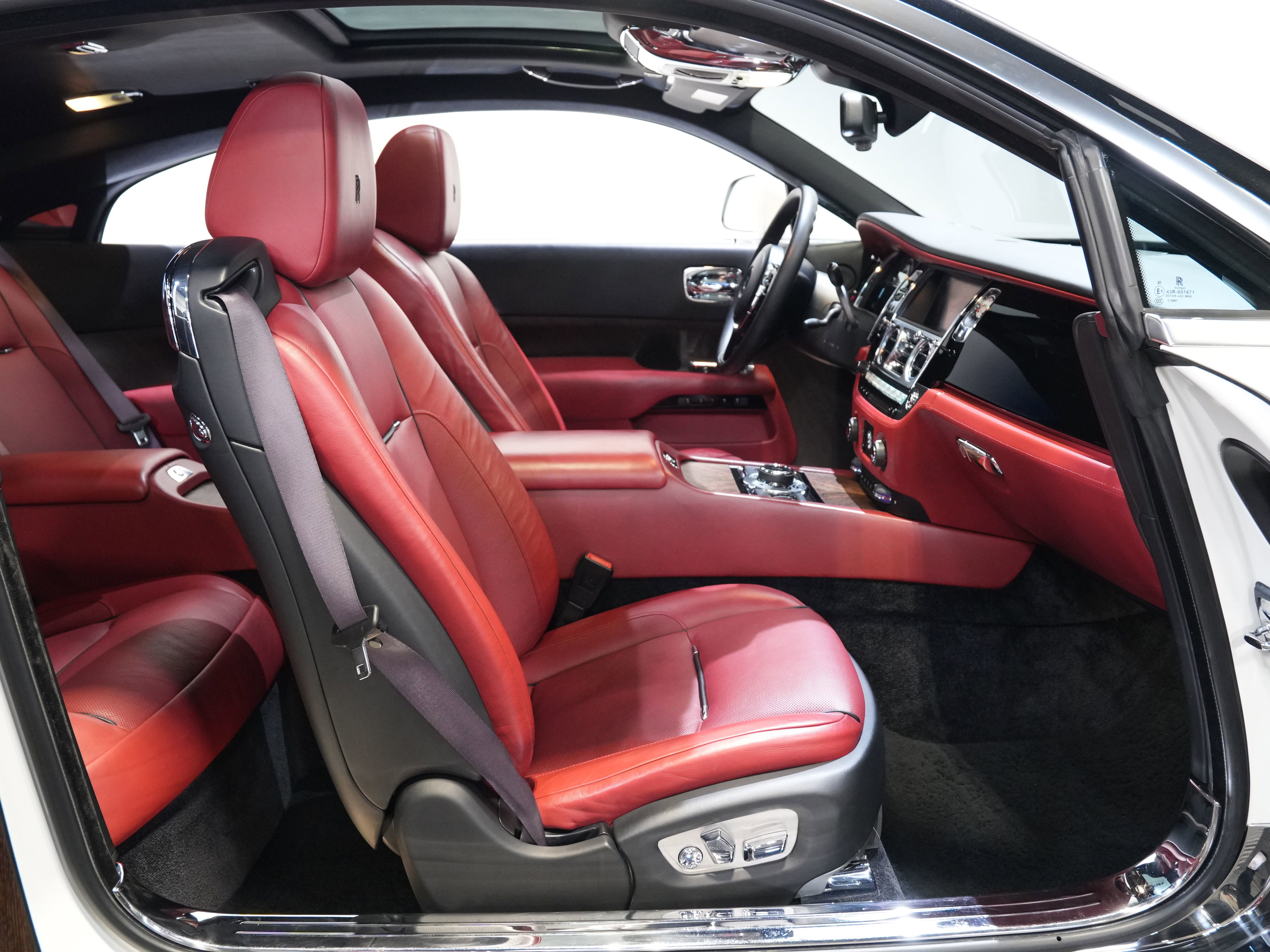 Used 2014 Rolls-Royce Wraith RWD image 36