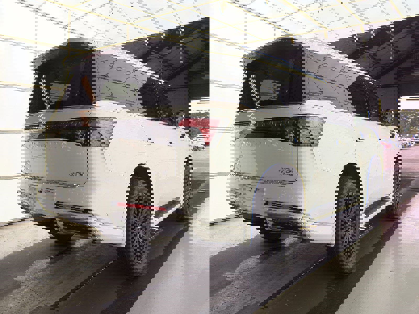 Used 2025 INFINITI QX80 Luxe w/ Exterior Package image 6