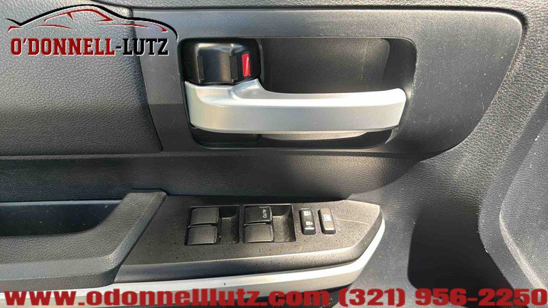 Used 2018 Toyota Tundra SR5 w/ SR5 Upgrade Package AWD/4WD image 17