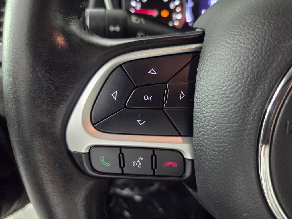Used 2020 Jeep Compass Latitude FWD image 17