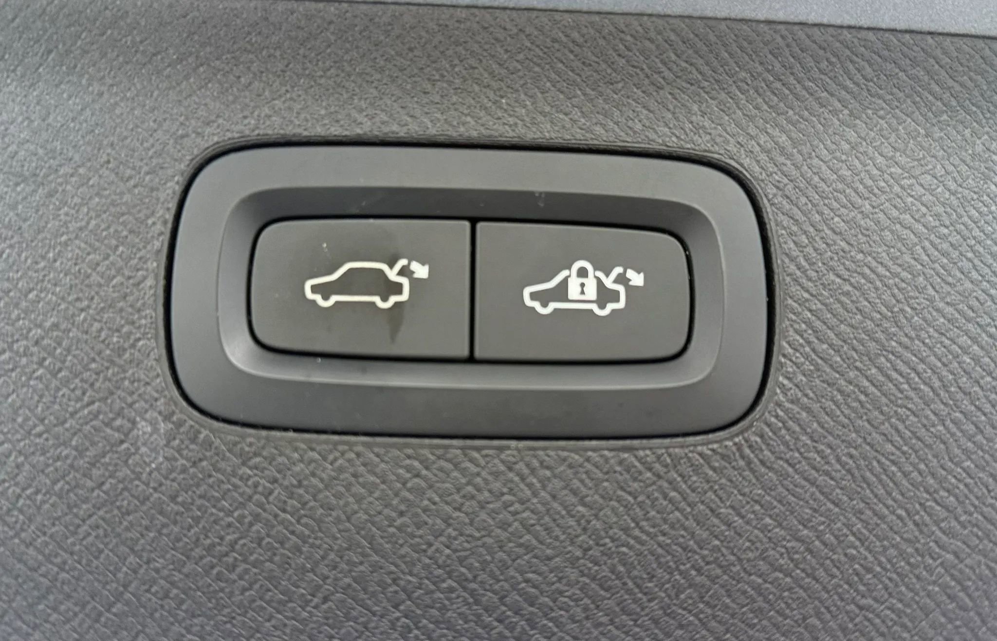 Used 2018 Volvo XC90 T6 Inscription w/ Convenience Package image 52