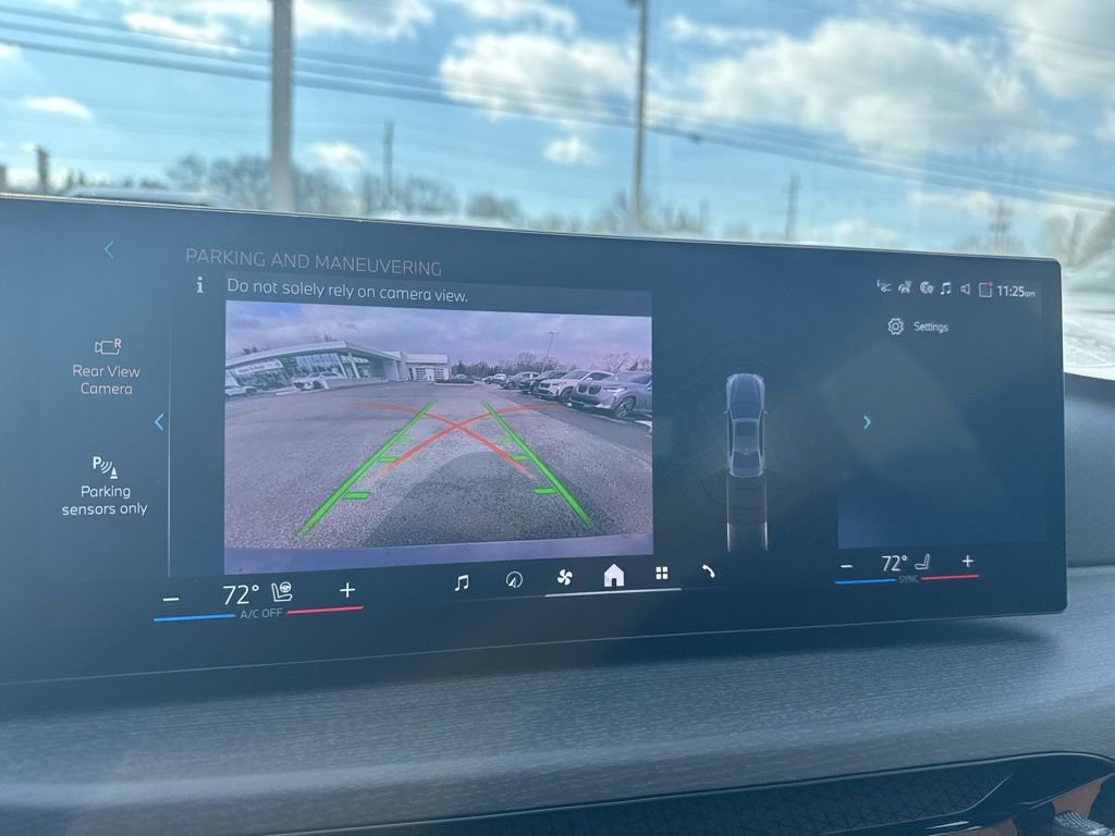 New 2026 BMW 330i xDrive Sedan w/ Premium Package image 16