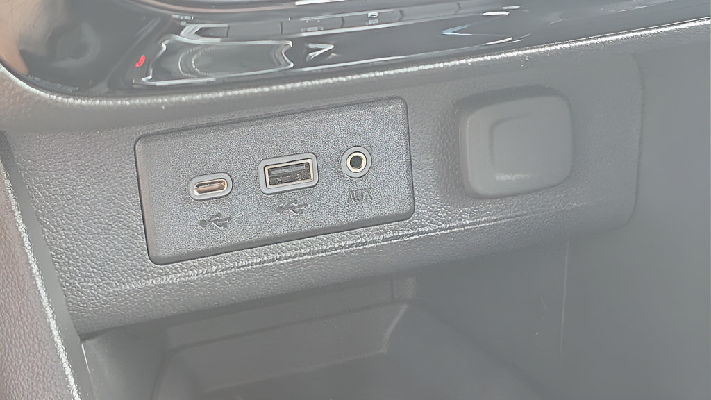 Used 2023 Buick Encore GX Select w/ Safety Package II FWD image 29