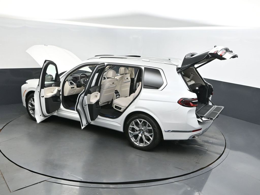 New 2026 BMW X7 xDrive40i w/ Executive Package image 48