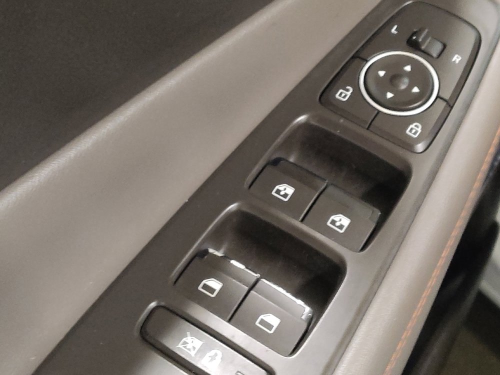 Used 2019 Hyundai Santa Fe Limited image 27