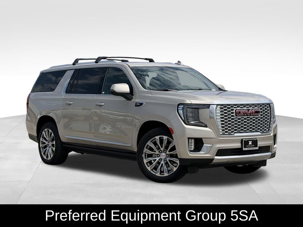 Used 2022 GMC Yukon XL Denali w/ Denali Premium Package AWD/4WD image 2