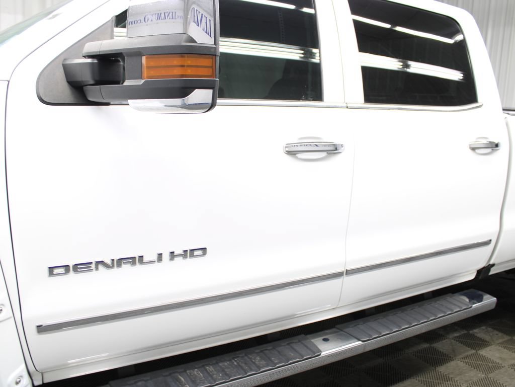 Used 2017 GMC Sierra 2500 Denali w/ Duramax Plus Package AWD/4WD image 36