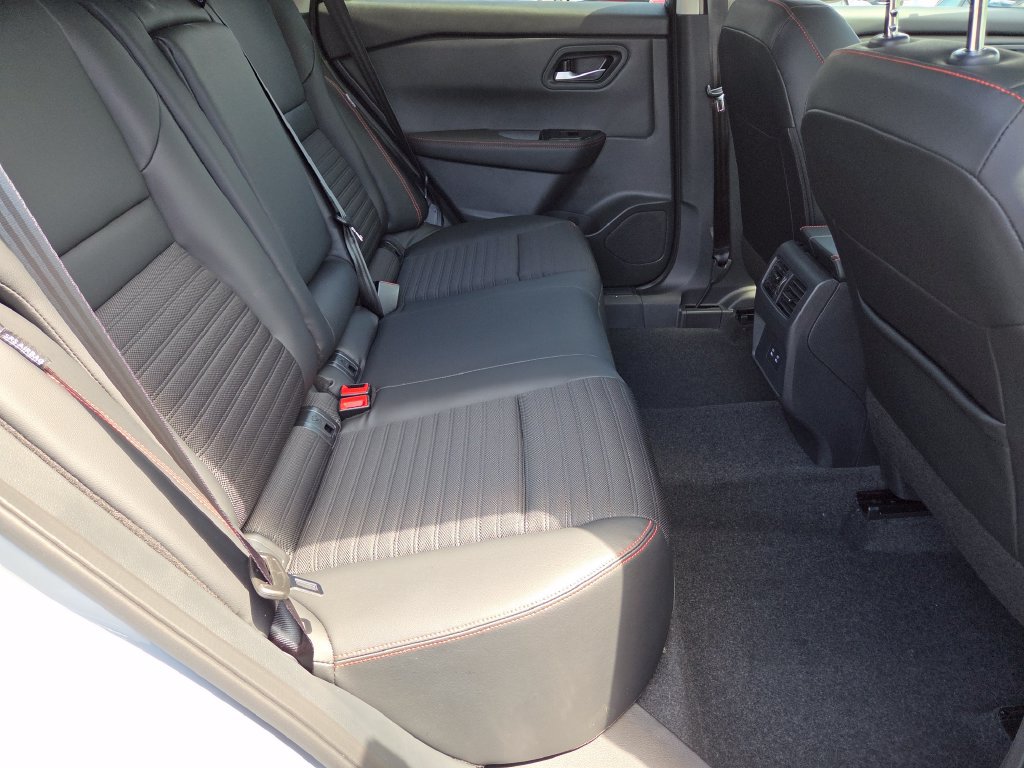 New 2026 Nissan Rogue SV w/ Rock Creek Premium Package AWD/4WD image 19