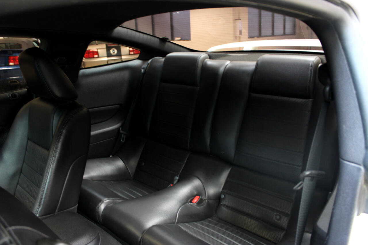 Used 2005 Ford Mustang GT image 29
