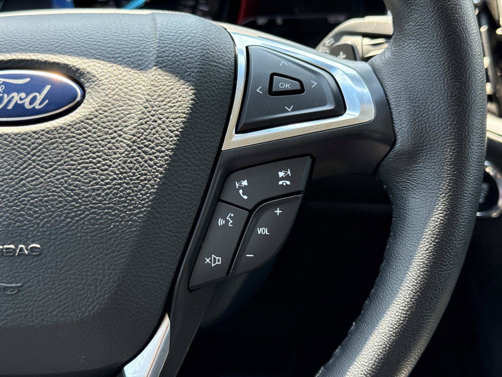Used 2017 Ford Edge SEL w/ Equipment Group 201A AWD/4WD image 9