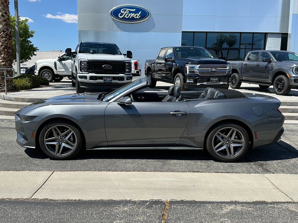 New 2025 Ford Mustang Convertible RWD image 4