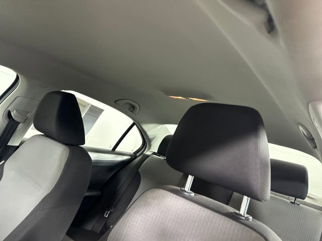 Used 2017 Volkswagen Jetta S image 12