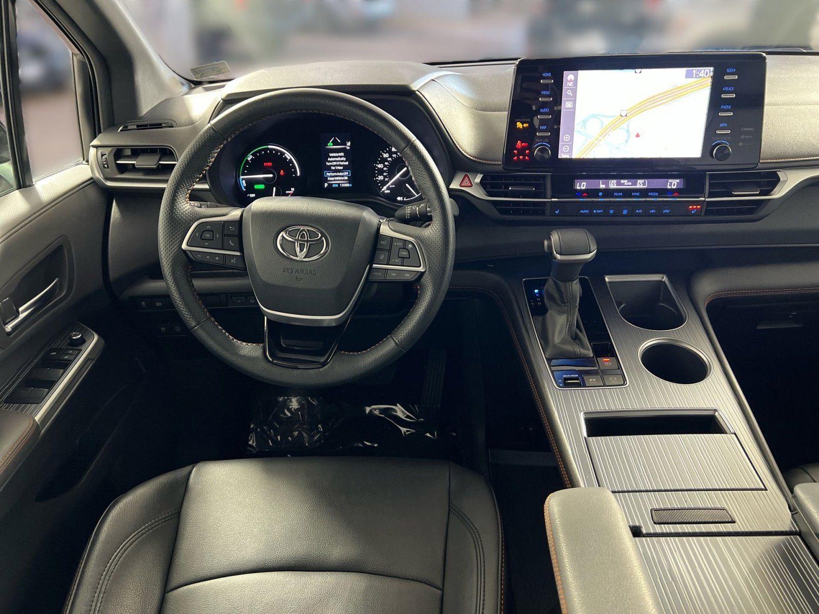 Used 2022 Toyota Sienna XSE AWD/4WD image 22