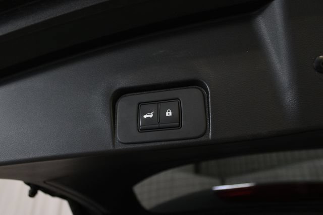 Used 2023 Nissan Rogue SL AWD/4WD image 35