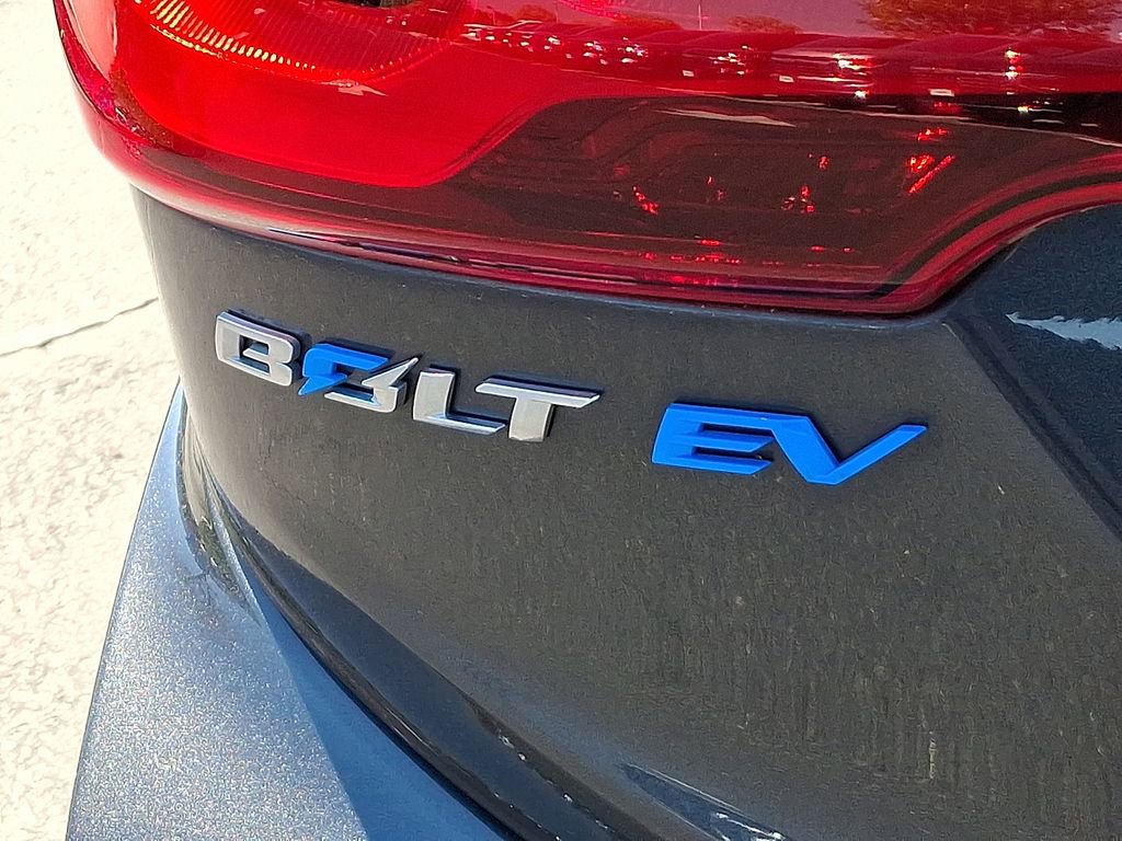 Certified 2021 Chevrolet Bolt LT image 30