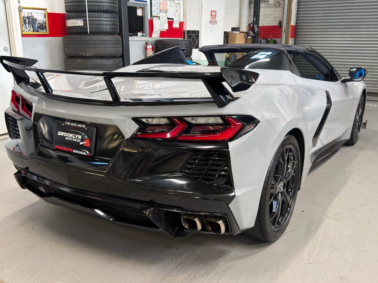 Used 2023 Chevrolet Corvette Stingray Premium Conv w/ Z51 Performance Package image 6