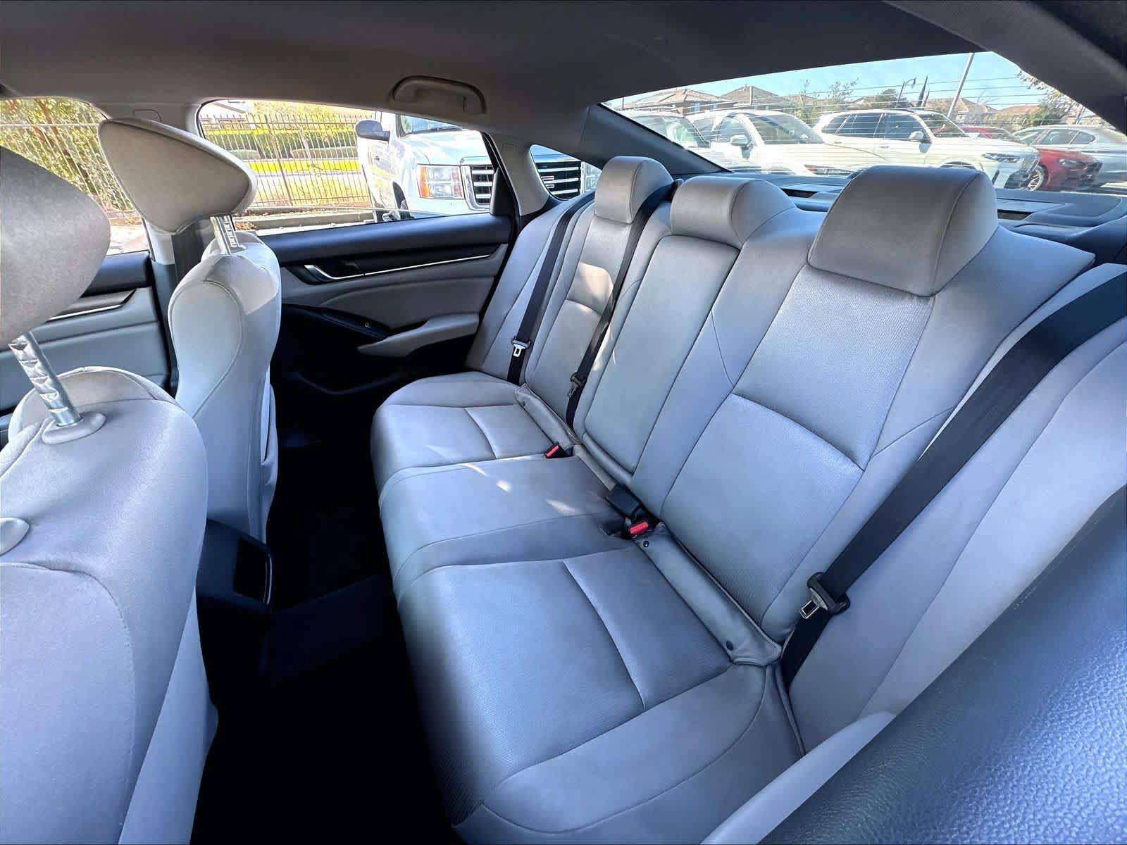 Used 2018 Honda Accord LX image 23