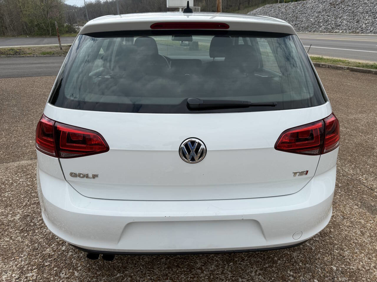 Used 2017 Volkswagen Golf S image 6