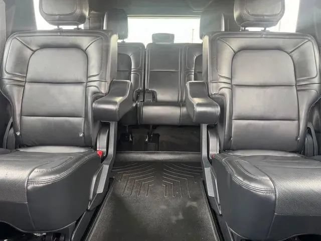 Used 2023 Lincoln Navigator L Reserve AWD/4WD image 21