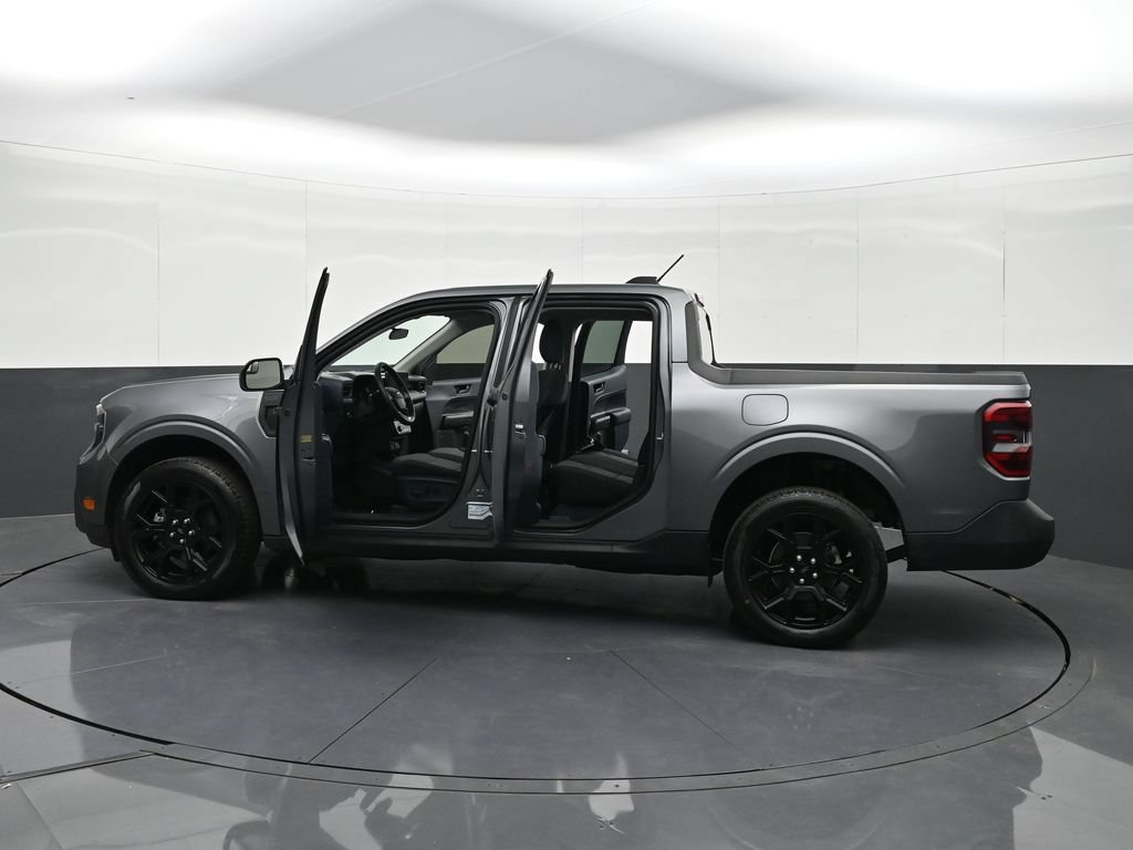 Used 2025 Ford Maverick XLT w/ Equipment Group 301A AWD/4WD image 40