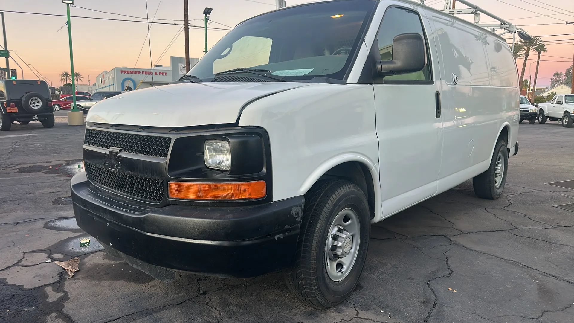 Used 2010 Chevrolet Express 2500 RWD image 5