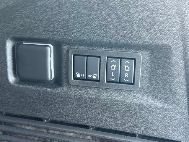 New 2026 Chevrolet Tahoe Premier w/ Sun And Tow Package AWD/4WD image 18