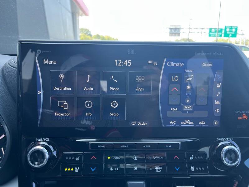 Used 2021 Toyota Highlander Limited image 11