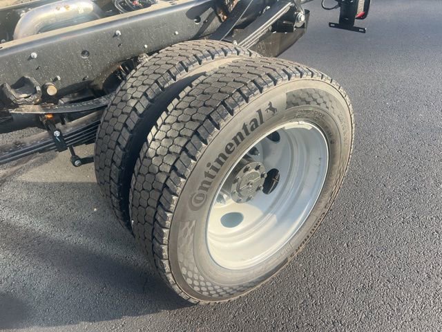 New 2026 Ford F550 4x4 Regular Cab Super Duty image 10