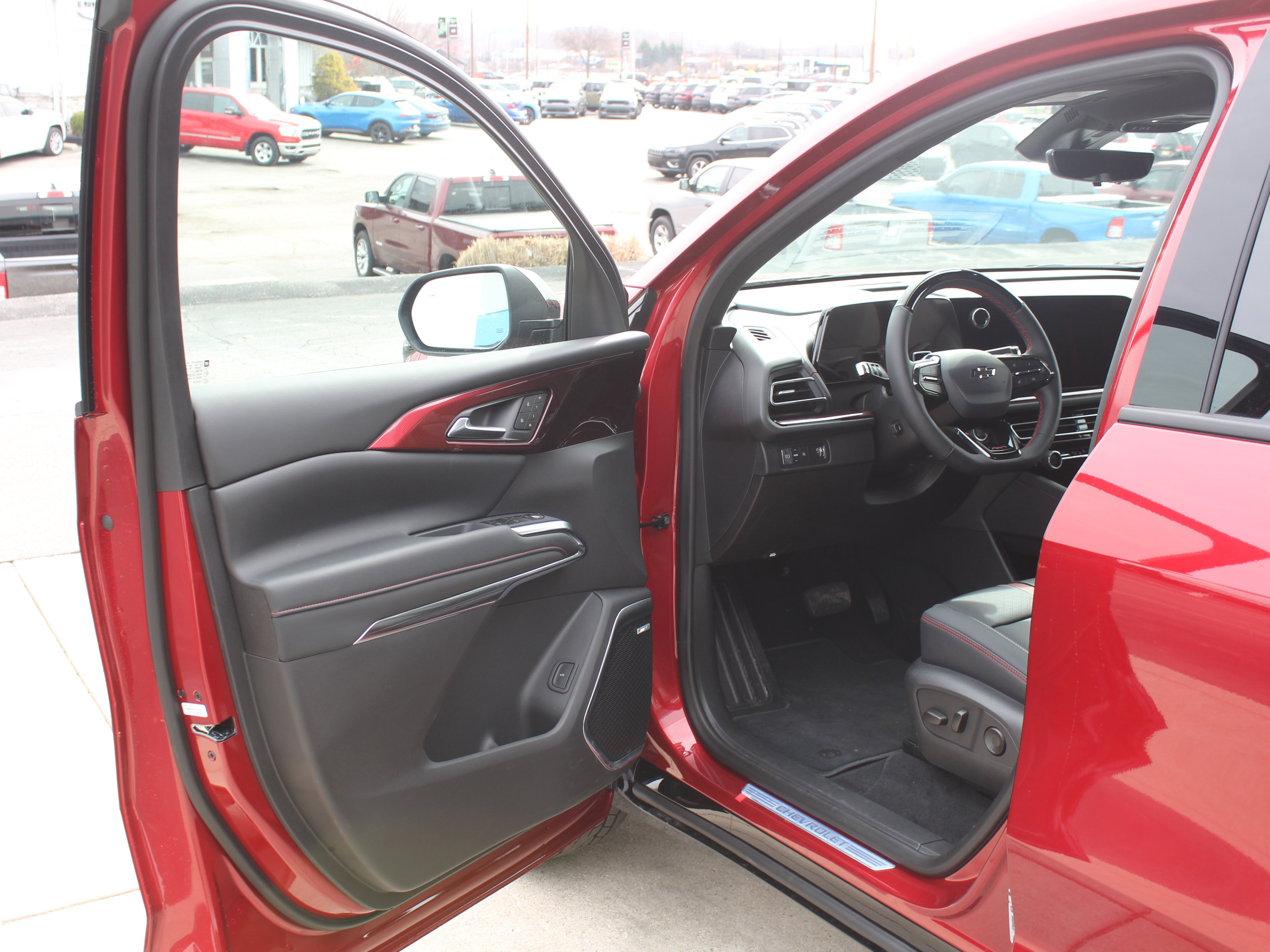 New 2026 Chevrolet Traverse RS image 8