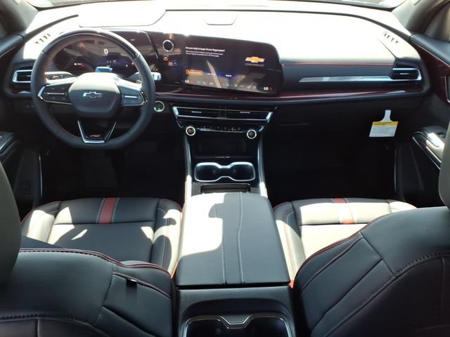 New 2027 Chevrolet Traverse RS w/ LPO, Floor Liner Package FWD image 8