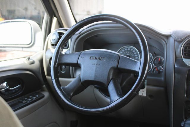 Used 2002 GMC Envoy SLE image 19