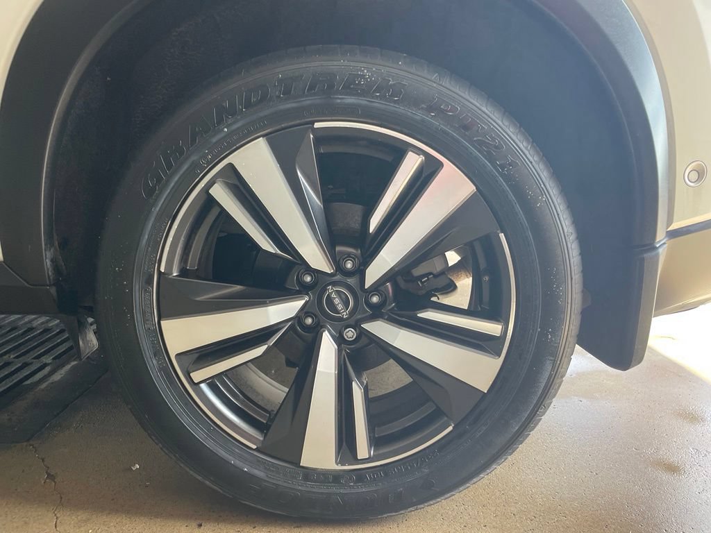 Certified 2023 Nissan Rogue Platinum FWD image 18