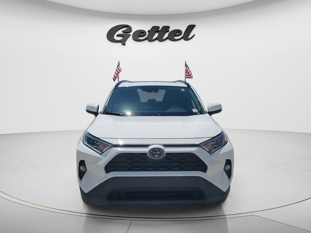 Used 2020 Toyota RAV4 XLE w/ Convenience Package AWD/4WD image 2