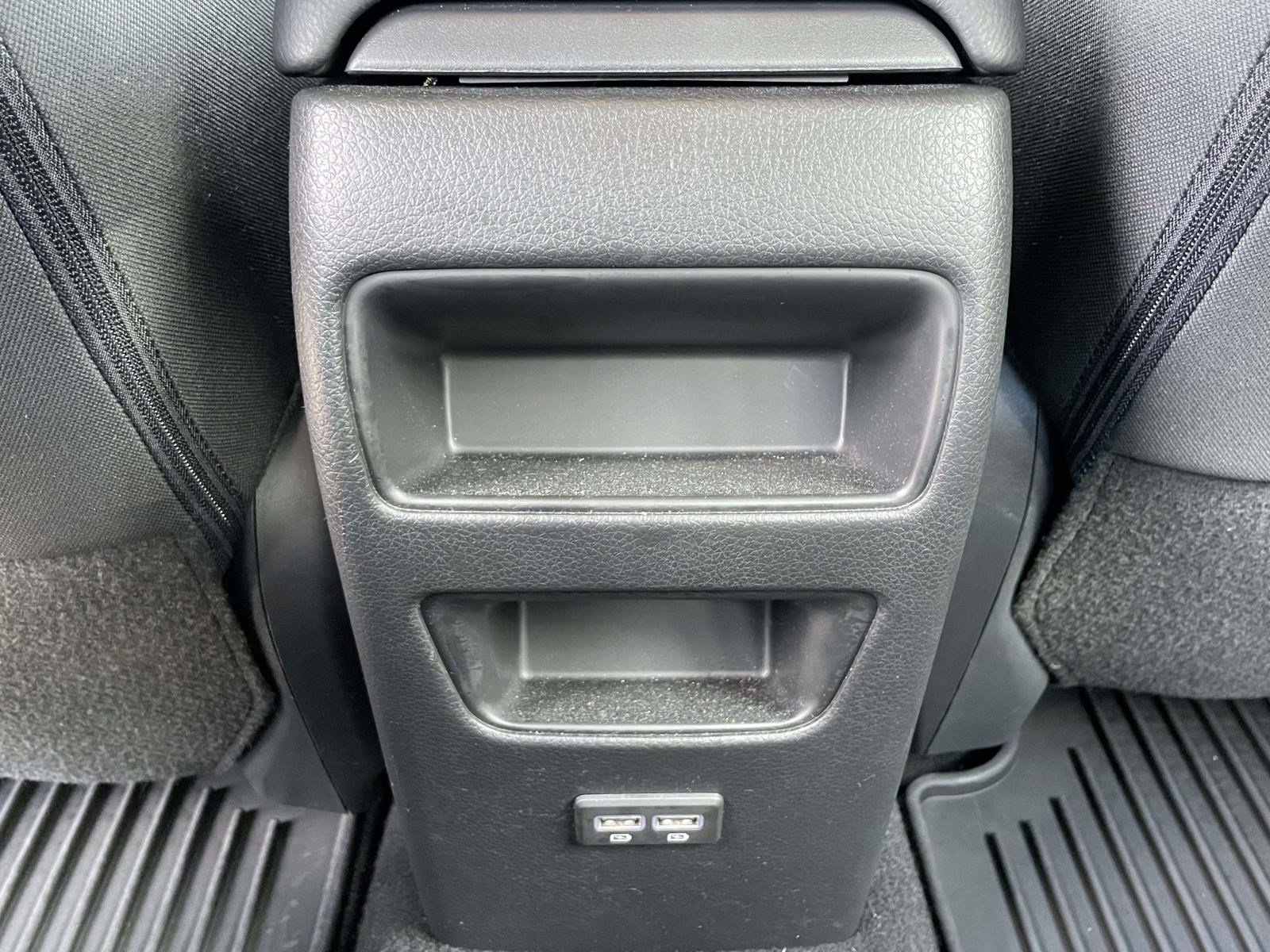 Used 2018 Nissan Sentra SR w/ Technology Package FWD image 11