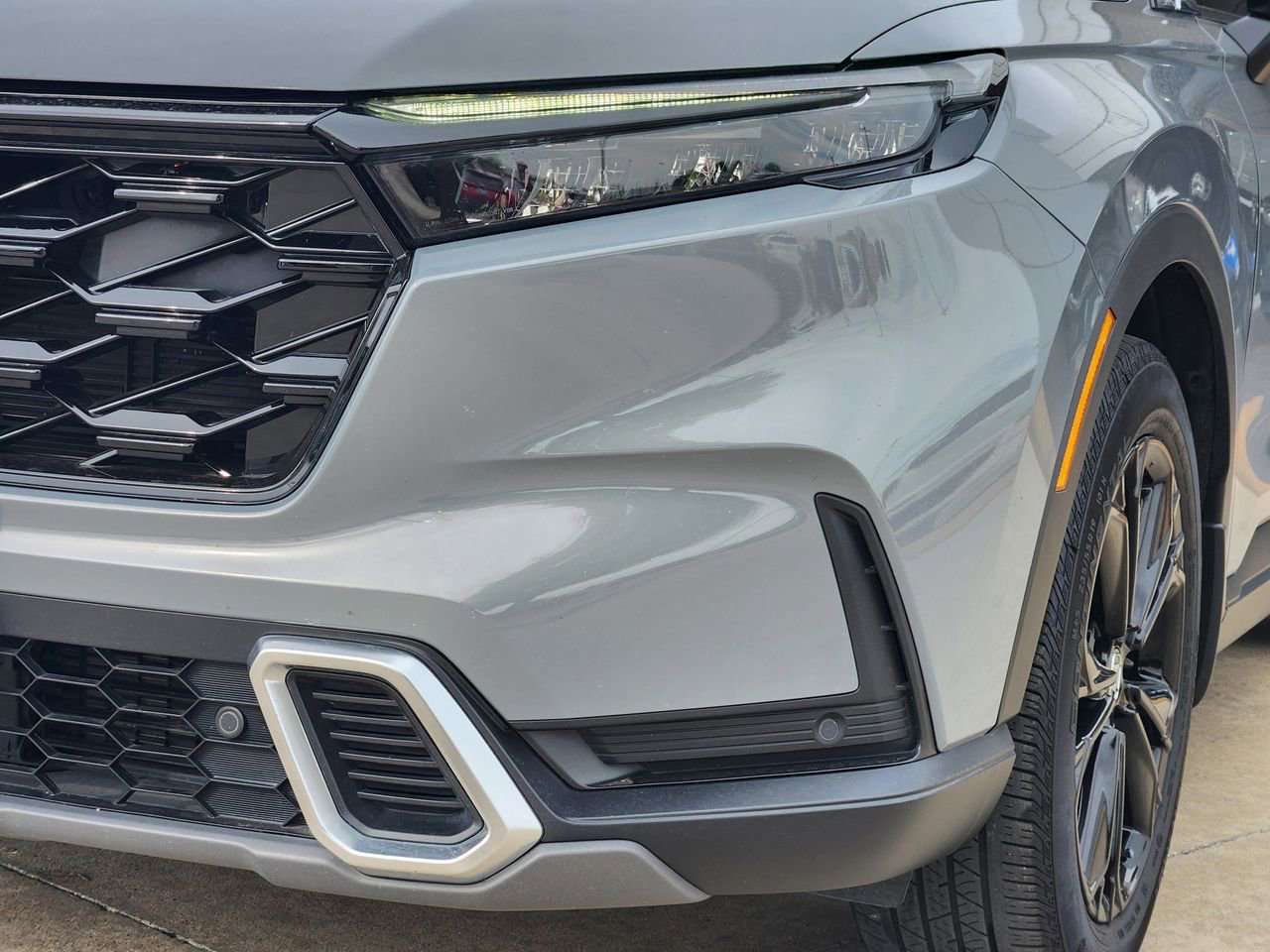 Used 2025 Honda CR-V Sport Touring image 9