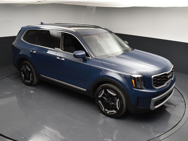 Certified 2025 Kia Telluride S image 42