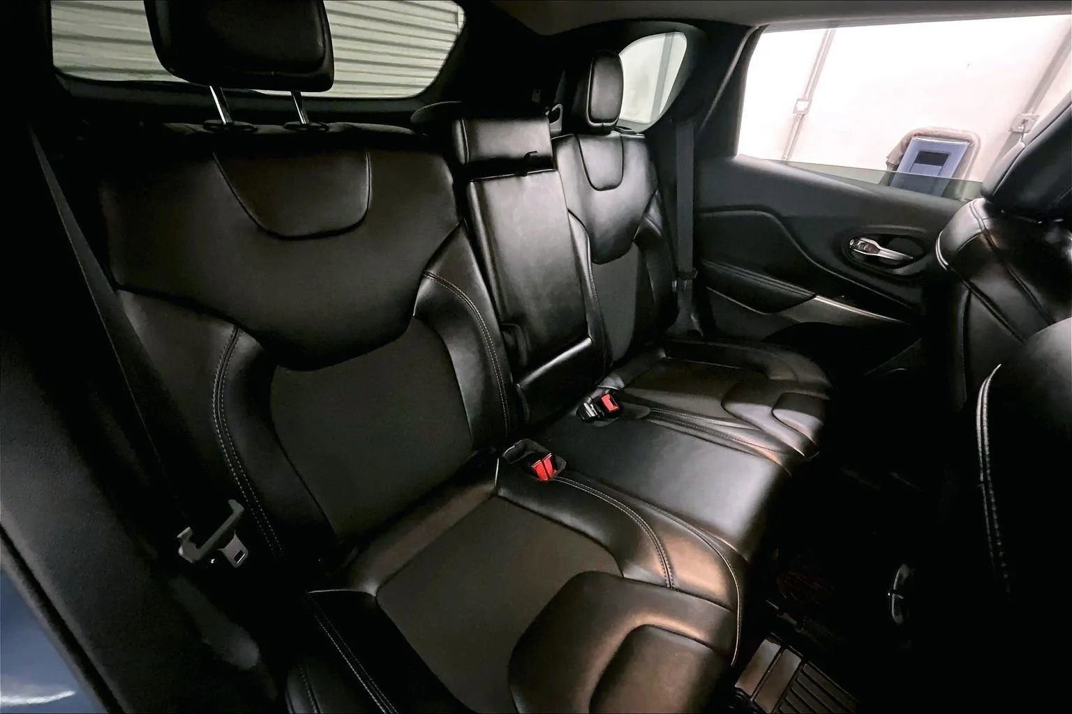 Used 2020 Jeep Cherokee Latitude Plus image 26