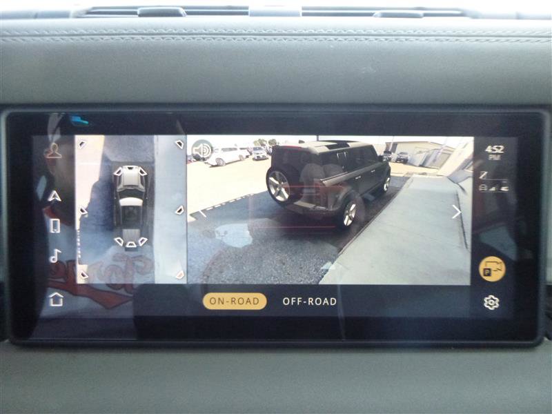 Used 2022 Land Rover Defender 110 SE AWD/4WD image 18