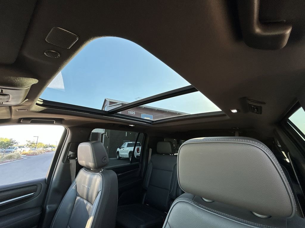 Used 2021 GMC Yukon XL Denali image 19