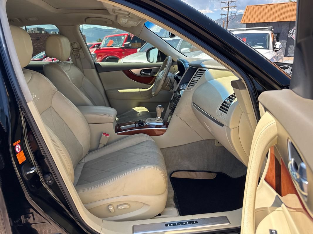 Used 2009 INFINITI FX35 AWD w/ Technology Pkg image 18