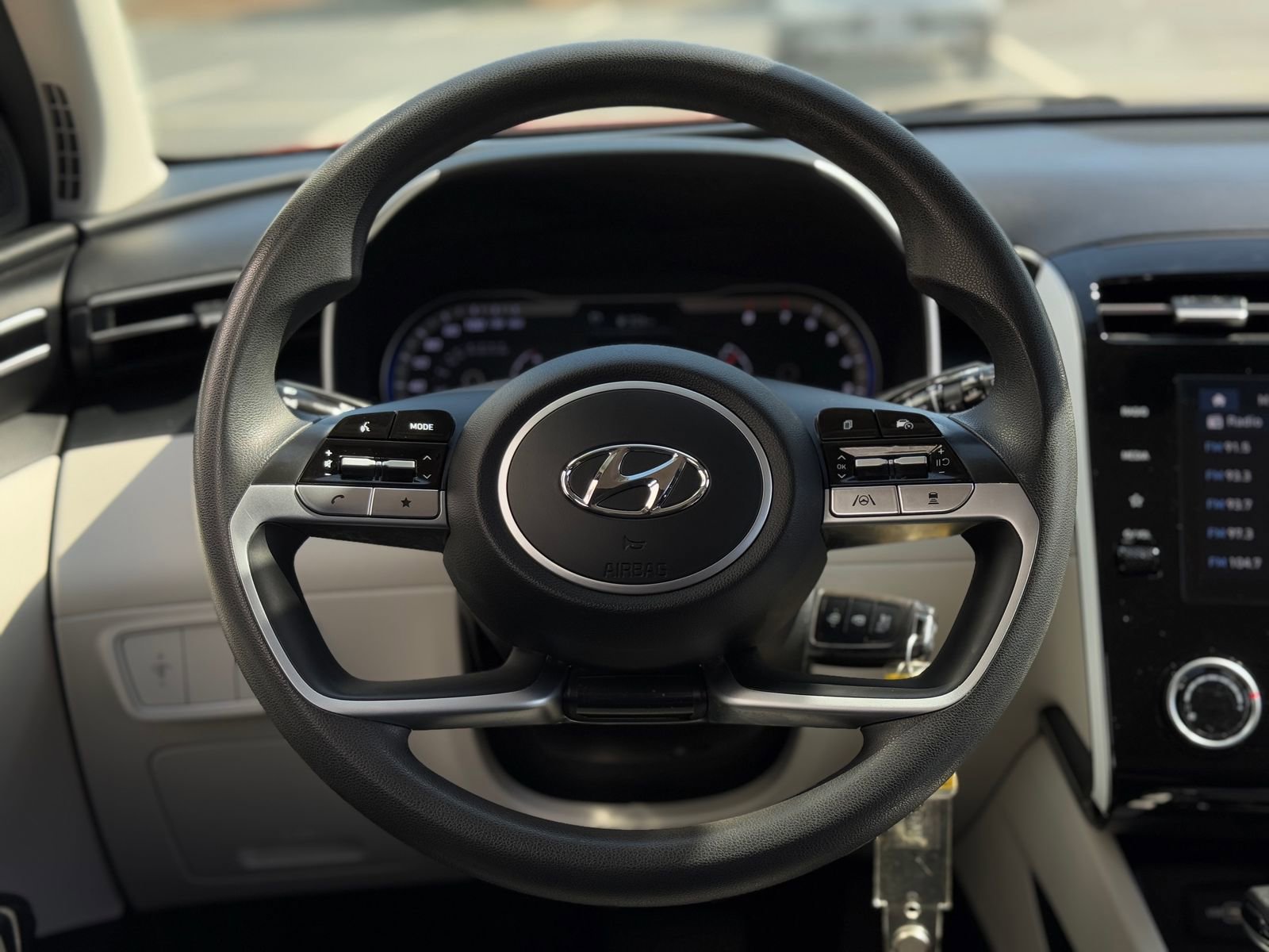 Used 2023 Hyundai Tucson SE AWD/4WD image 16