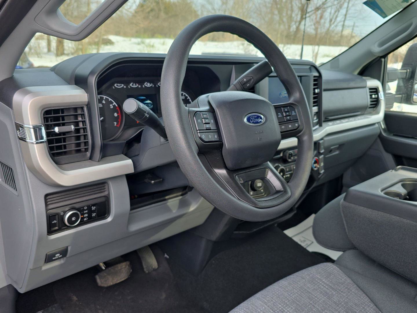 New 2025 Ford F250 XLT w/ 360-Degree Camera Package AWD/4WD image 16