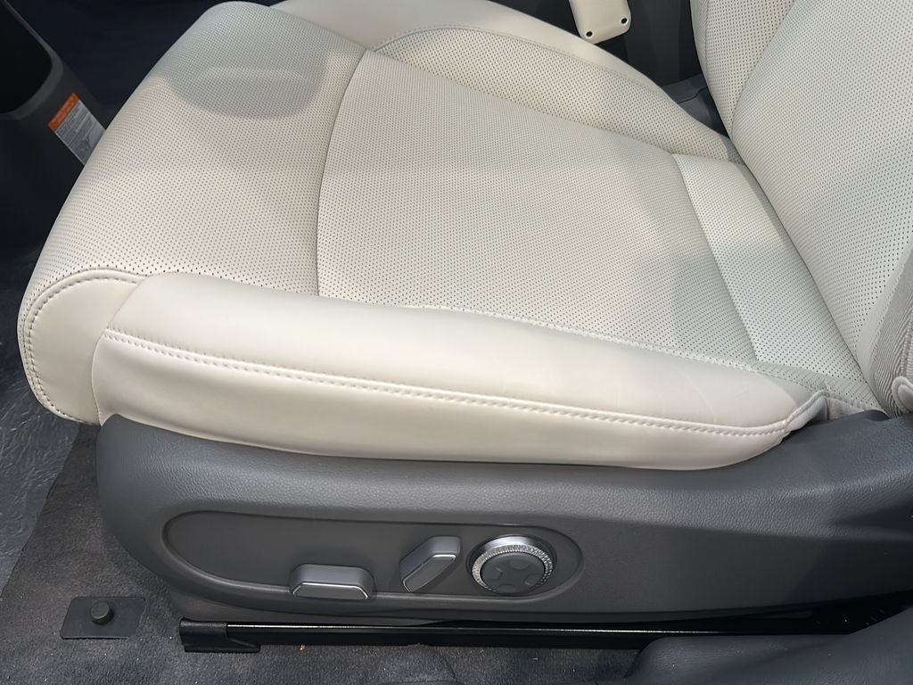 New 2026 Genesis GV60 AWD image 11