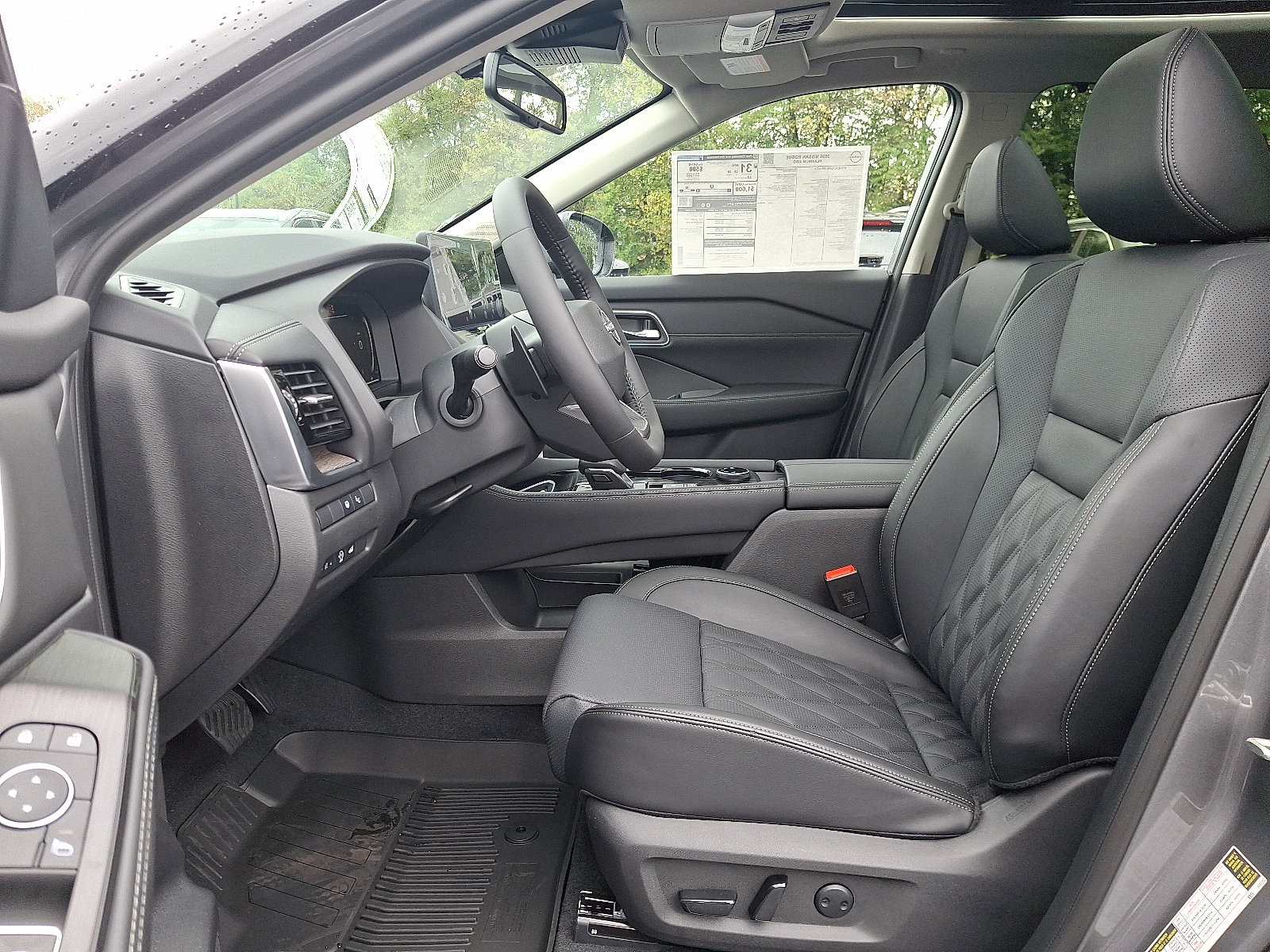 New 2026 Nissan Rogue Platinum image 6