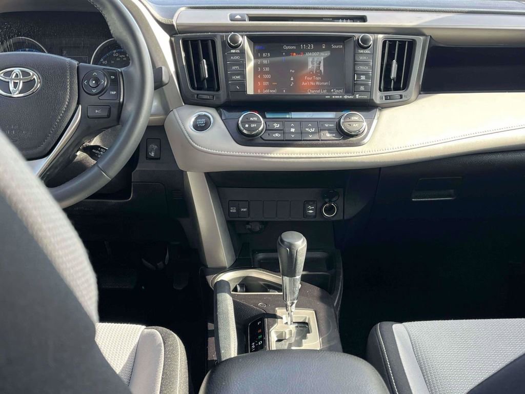 Used 2017 Toyota RAV4 XLE image 3
